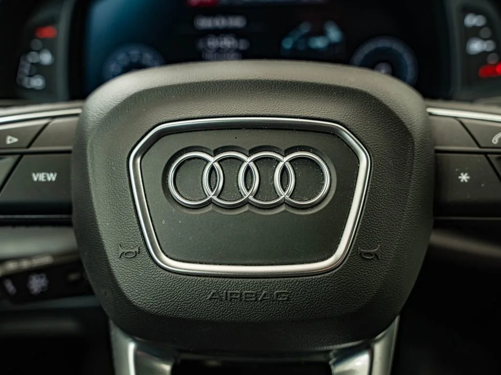 Used 2019 Florett Silver Metallic Audi 3.0T Prestige image 21