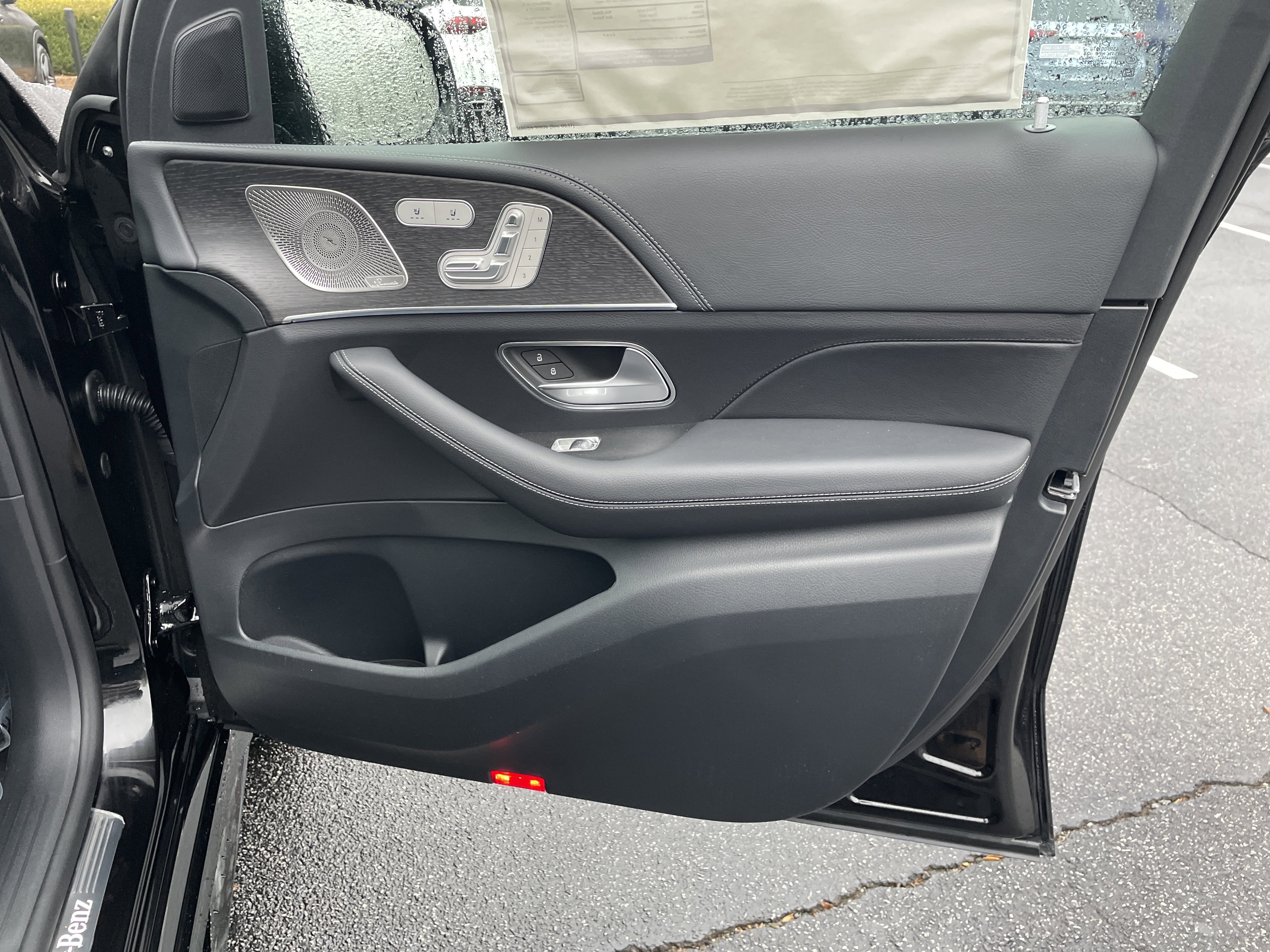 New 2026 Obsidian Black Metallic Mercedes-Benz GLE 580 4MATIC® SUV image 42