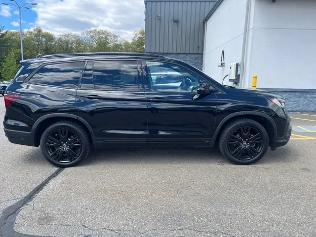 Certified Used 2020 Black Honda Black Edition image 2