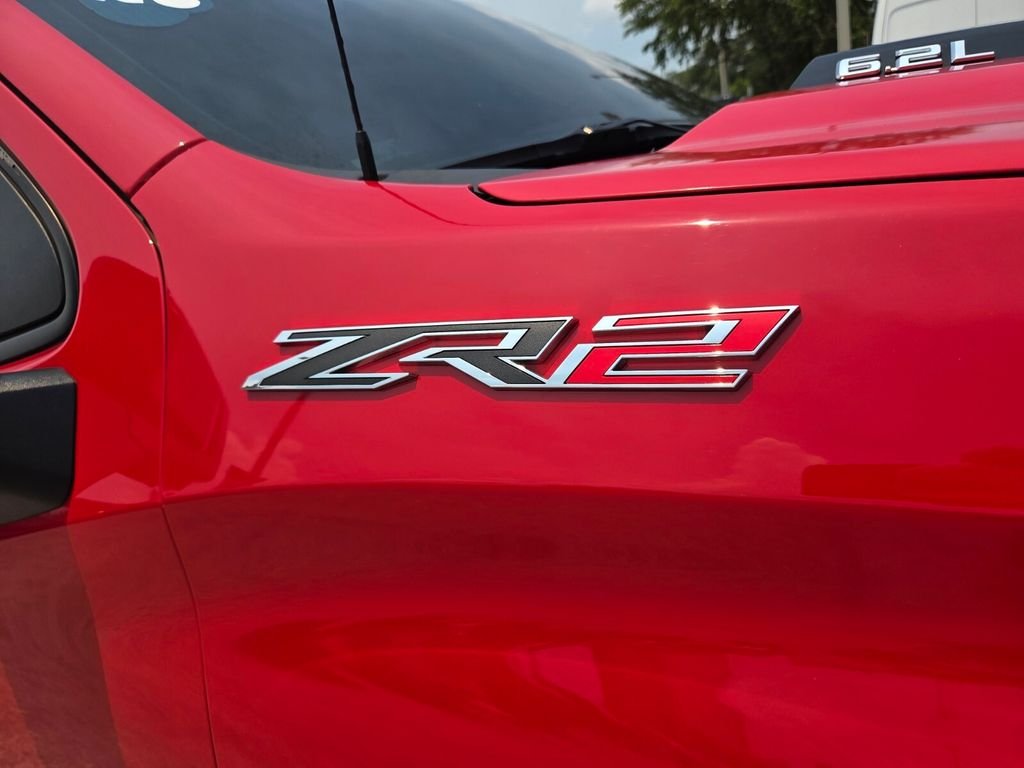 Used 2022 Red Chevrolet ZR2 image 4