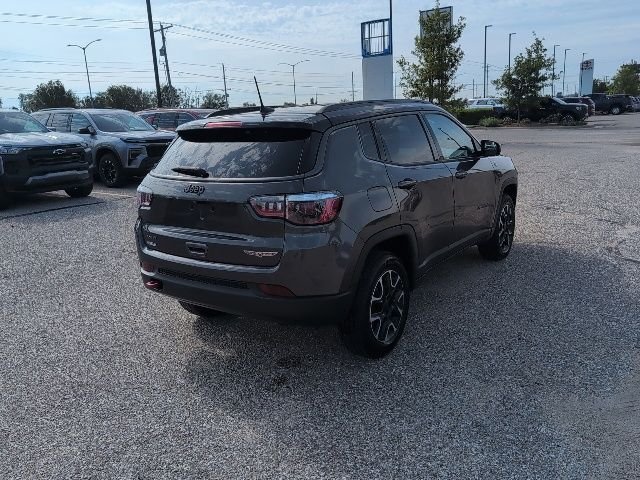 Used 2019 Gray Jeep Trailhawk image 18
