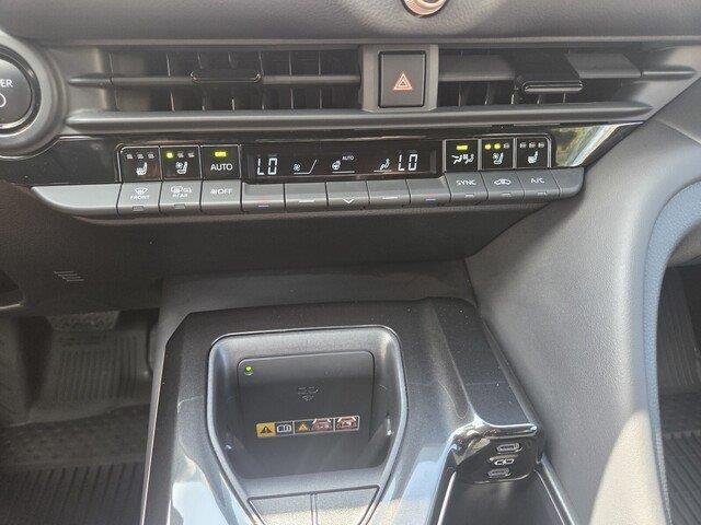 Used 2026 Oxygen White Toyota XLE image 17