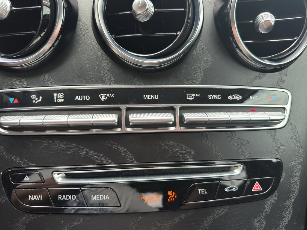 Used 2019 Polar White Mercedes-Benz 300 image 22