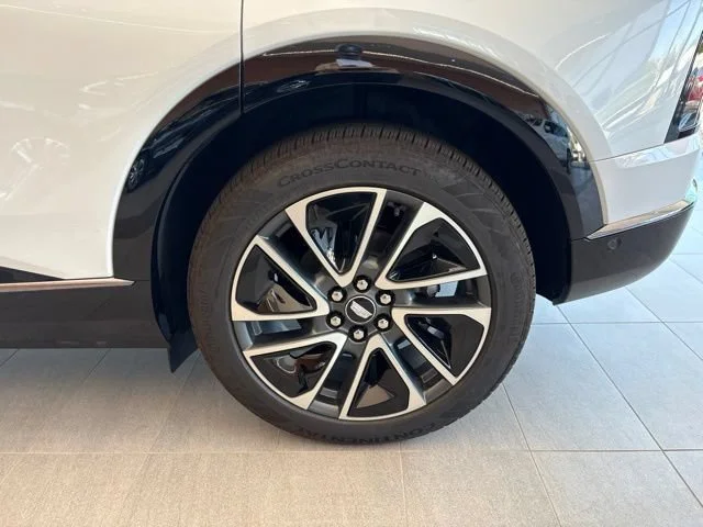 2026 Cadillac OPTIQ Premium Sport - Photo 17