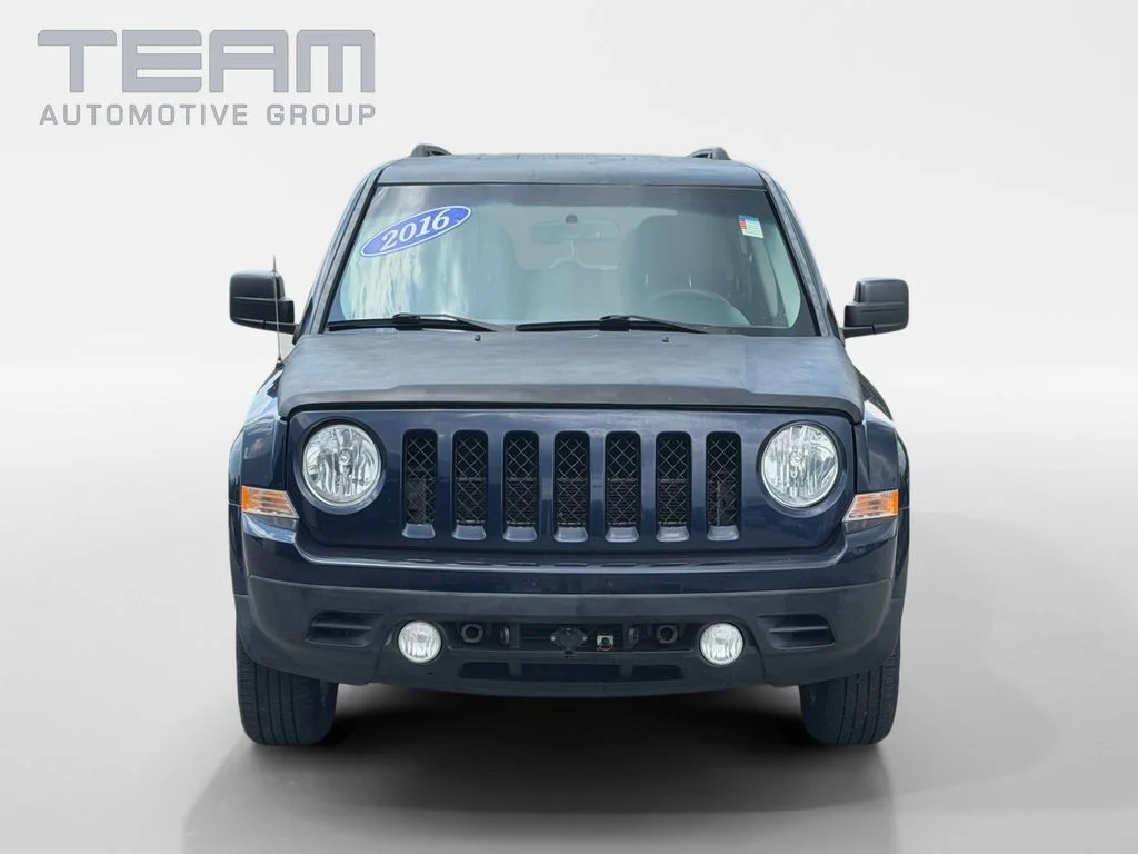 Used 2016 Blue Jeep Sport image 2