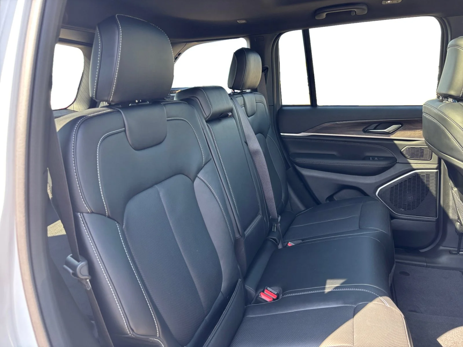 New 2026 Bright White Jeep Limited Reserve image 18