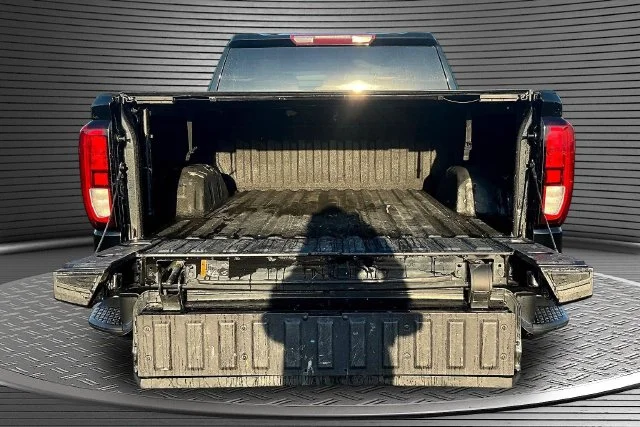 Used 2022 Black GMC Elevation image 7