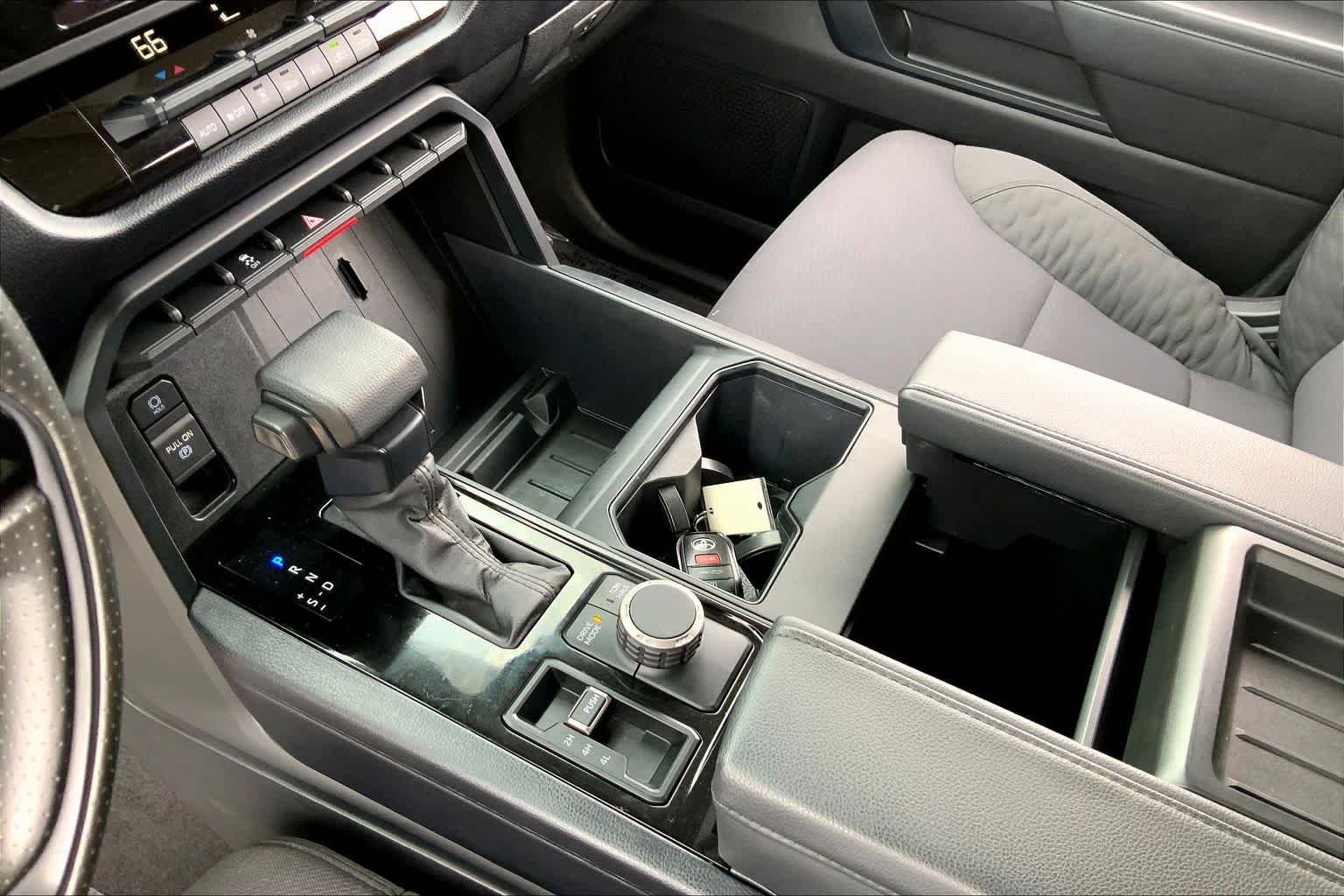 2023 Toyota Tundra SR5 - Photo 17