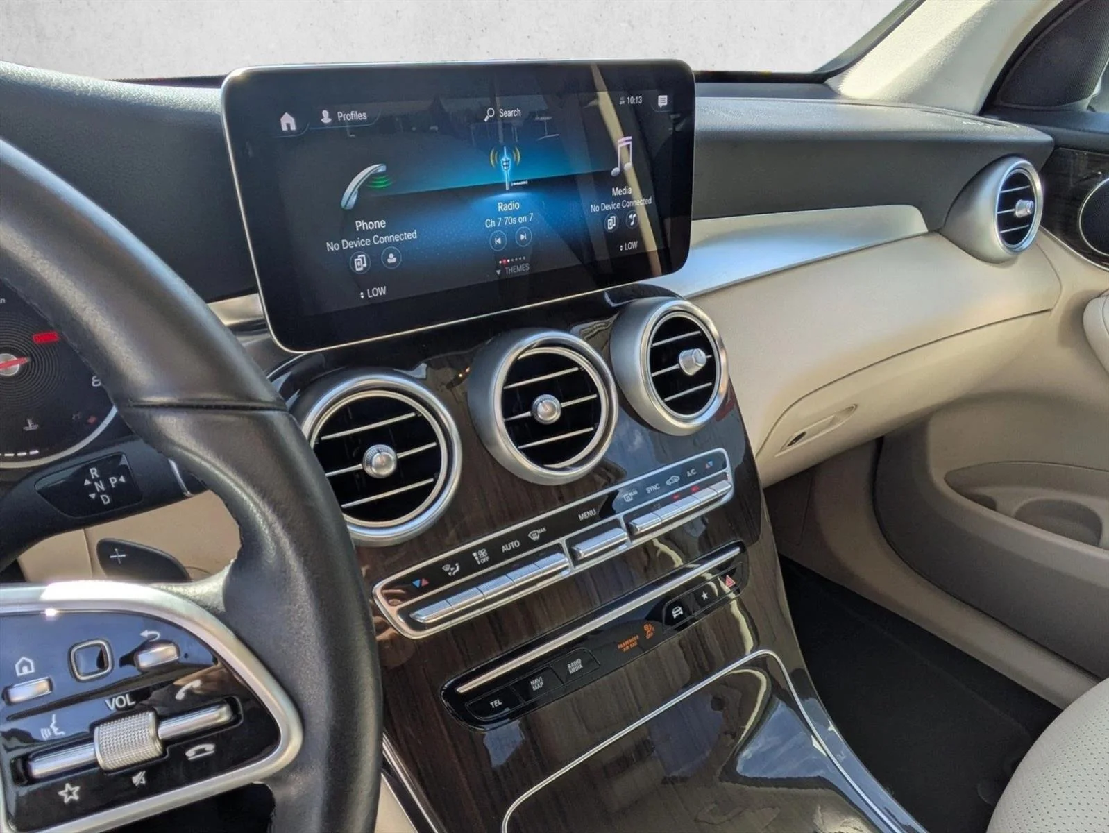 Used 2022 Polar White Mercedes-Benz GLC 300 image 14
