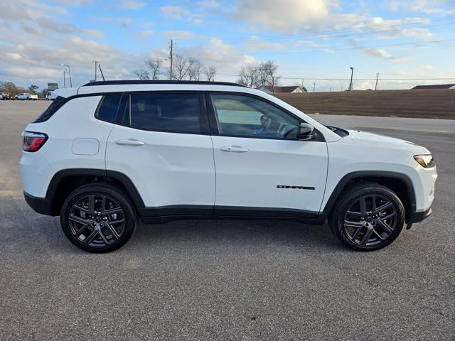New 2026 Bright White Clear-Coat Exterior Paint Jeep Latitude image 6