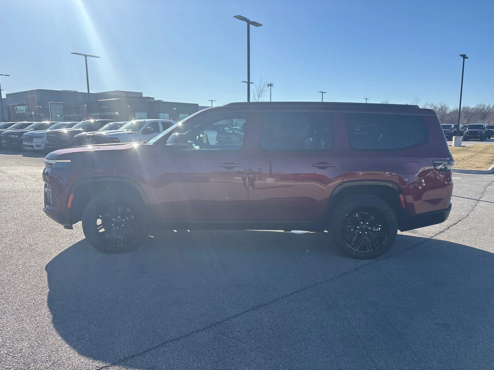 New 2026 Velvet Red Pearlcoat Jeep Limited Reserve image 5