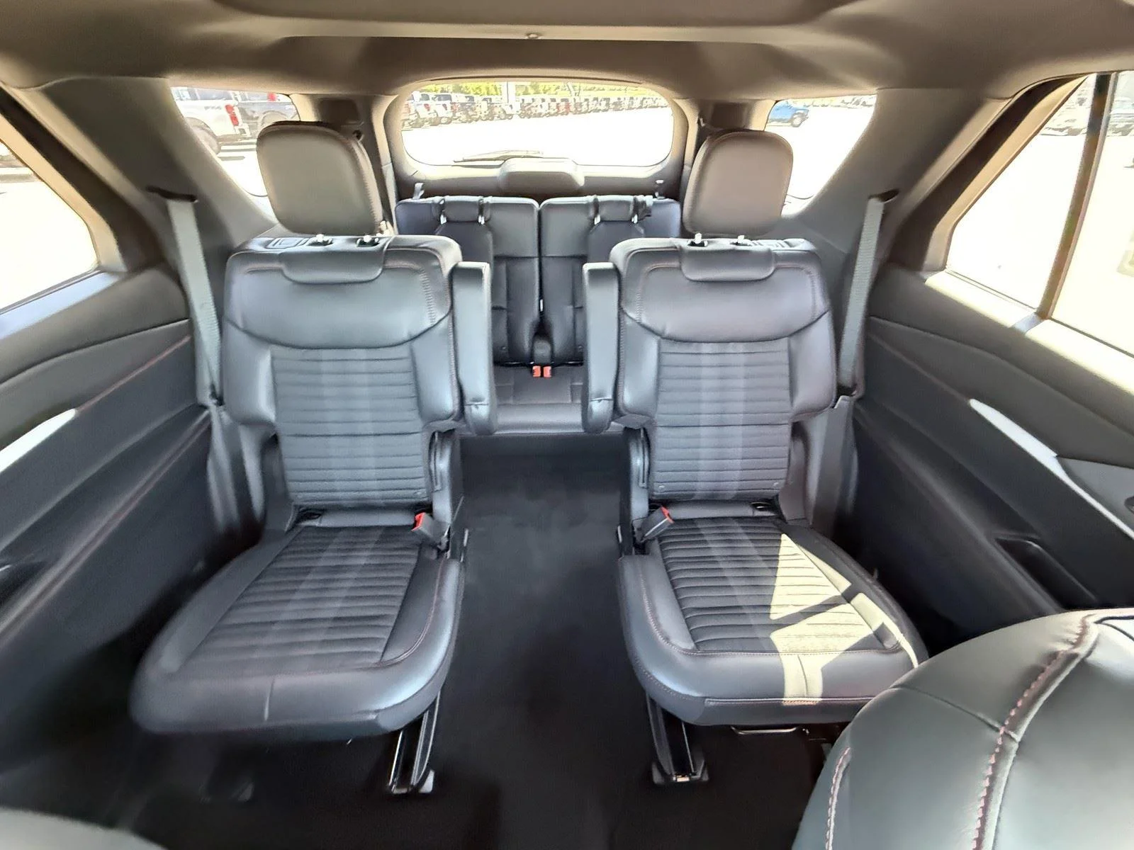 New 2026 Agate Black Metallic Ford ST-Line image 30