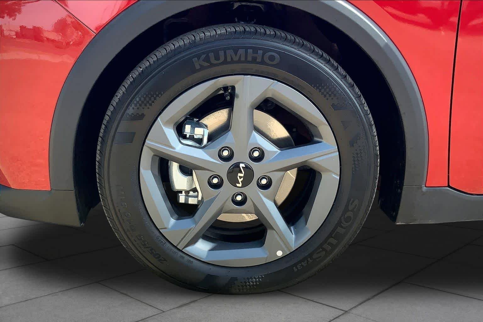 Used 2026 Currant Red Kia LXS image 11
