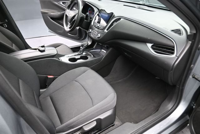 Used 2025 Sterling Gray Metallic Chevrolet LT image 24