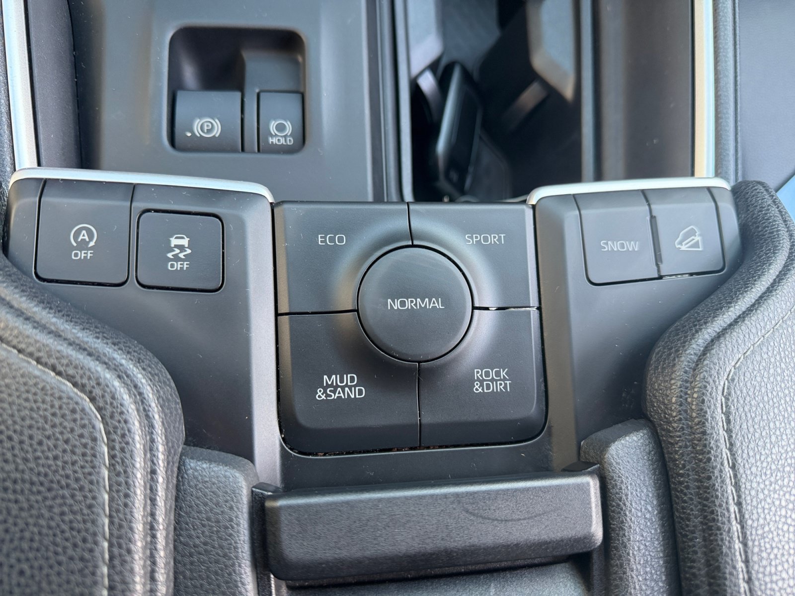 Used 2024 Cream Toyota XLE image 24