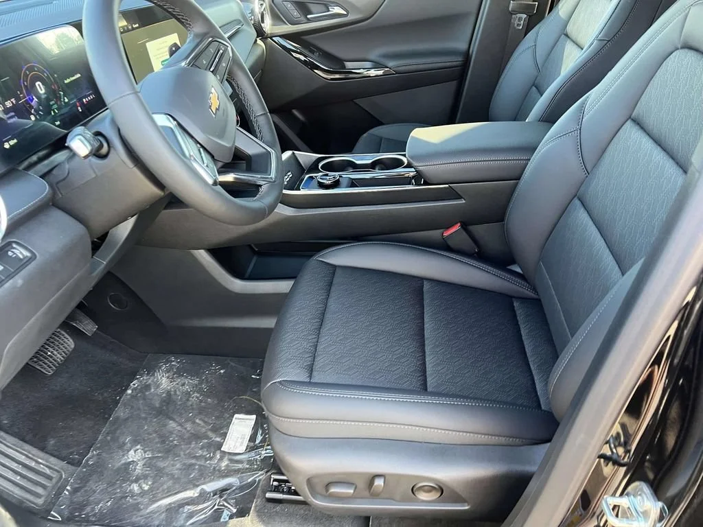 Used 2027 Mosaic Black Metallic Chevrolet LT image 12