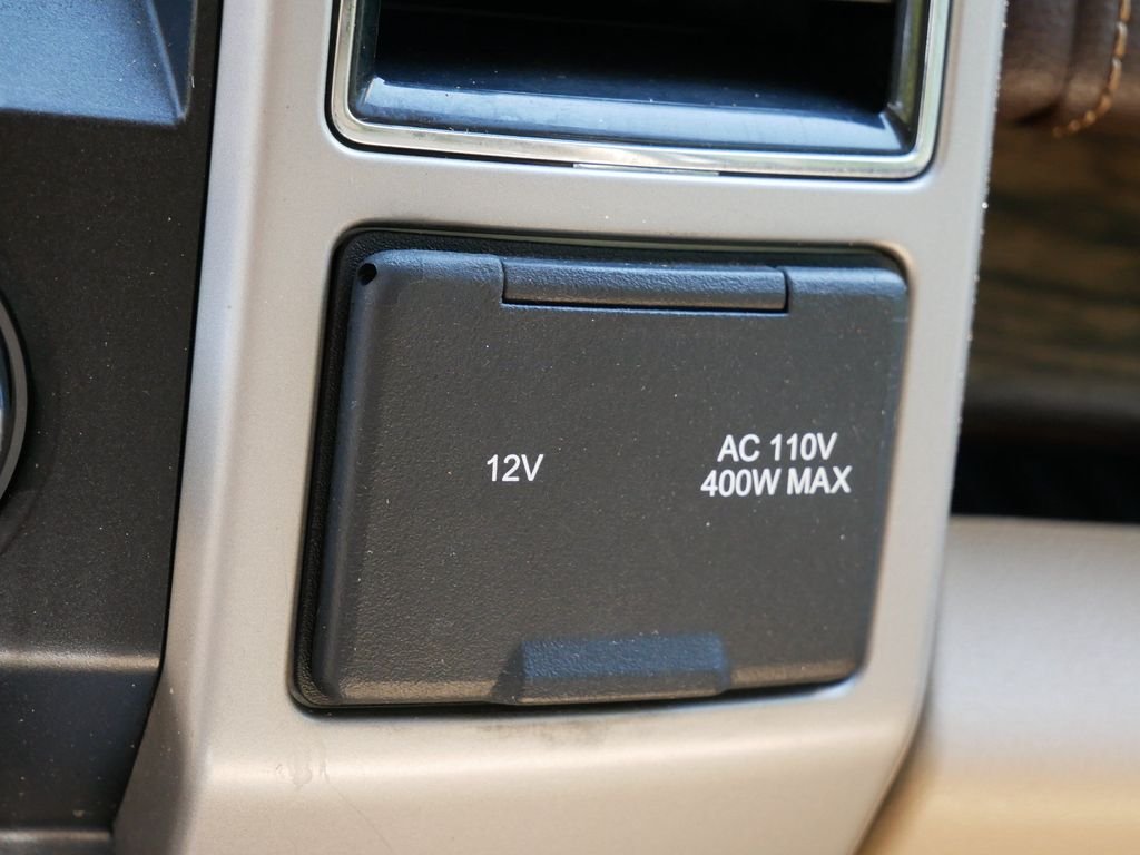 Used 2019 White Ford Lariat image 25