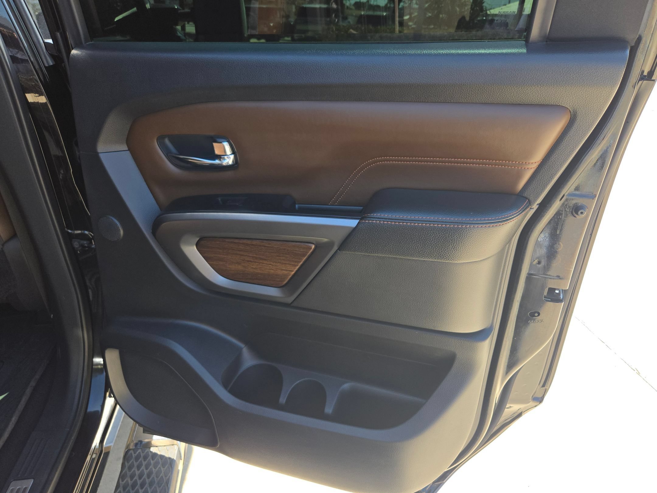 Used 2016 Magnetic Black Nissan Platinum Reserve image 26