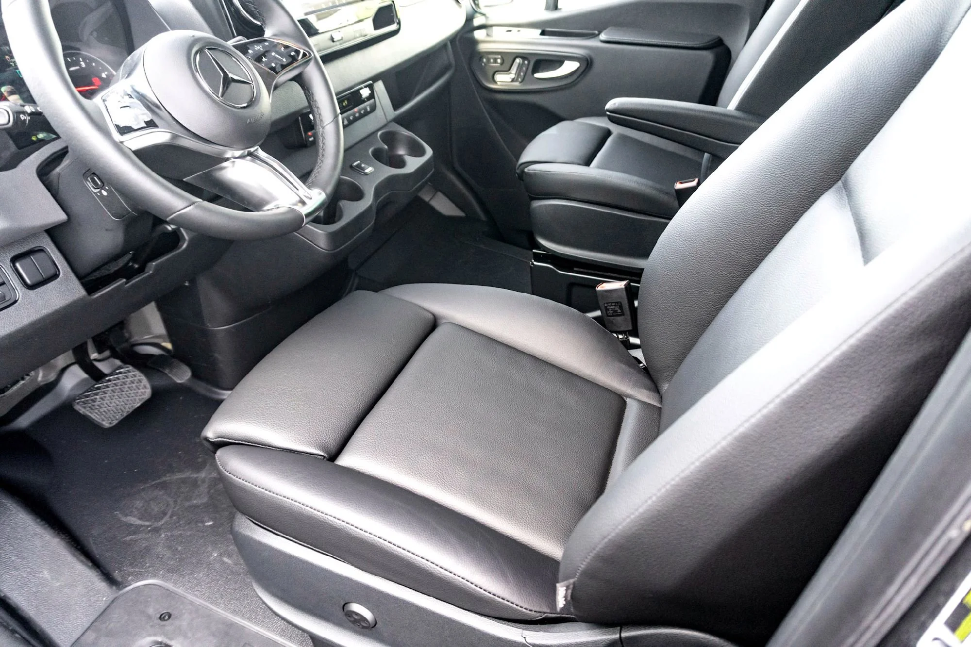 2025 Mercedes-Benz Sprinter Passenger Van Base - Photo 42