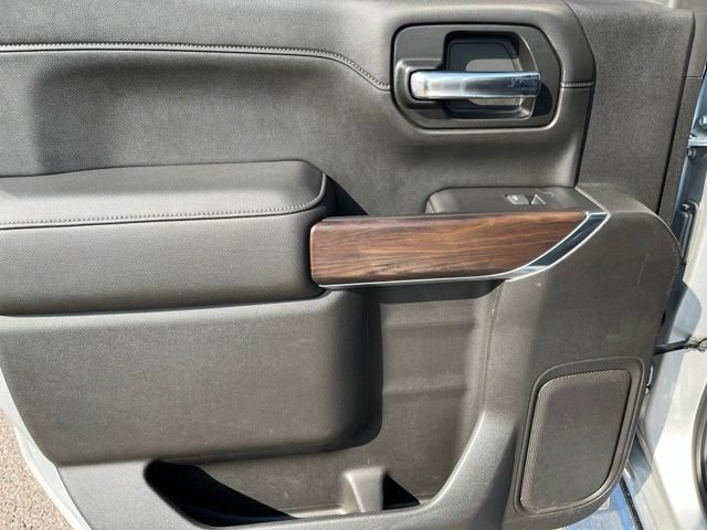 Used 2019 QUICKSILVER METALLIC GMC SLT image 18