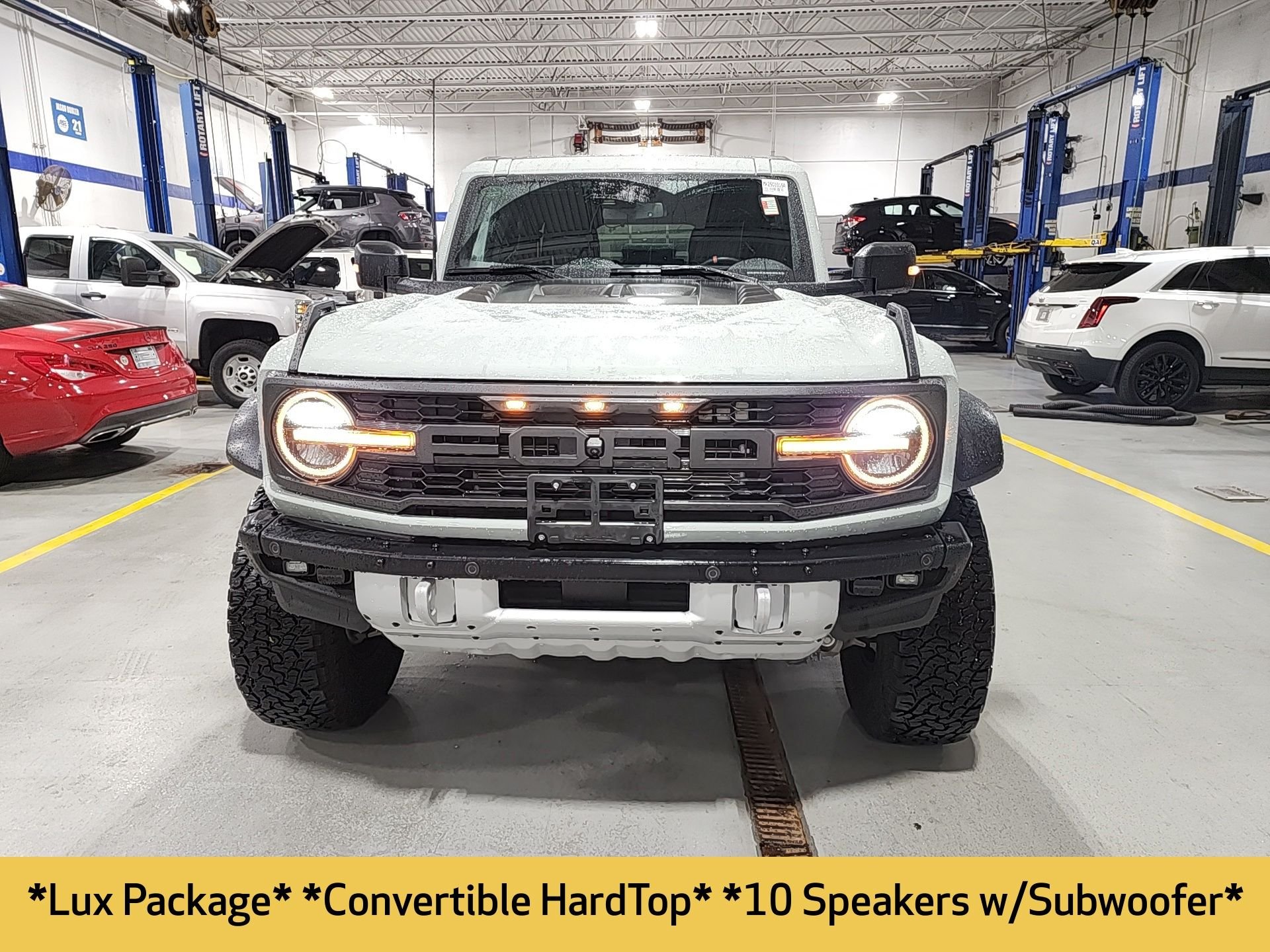 2023 Ford Bronco Raptor photo 3