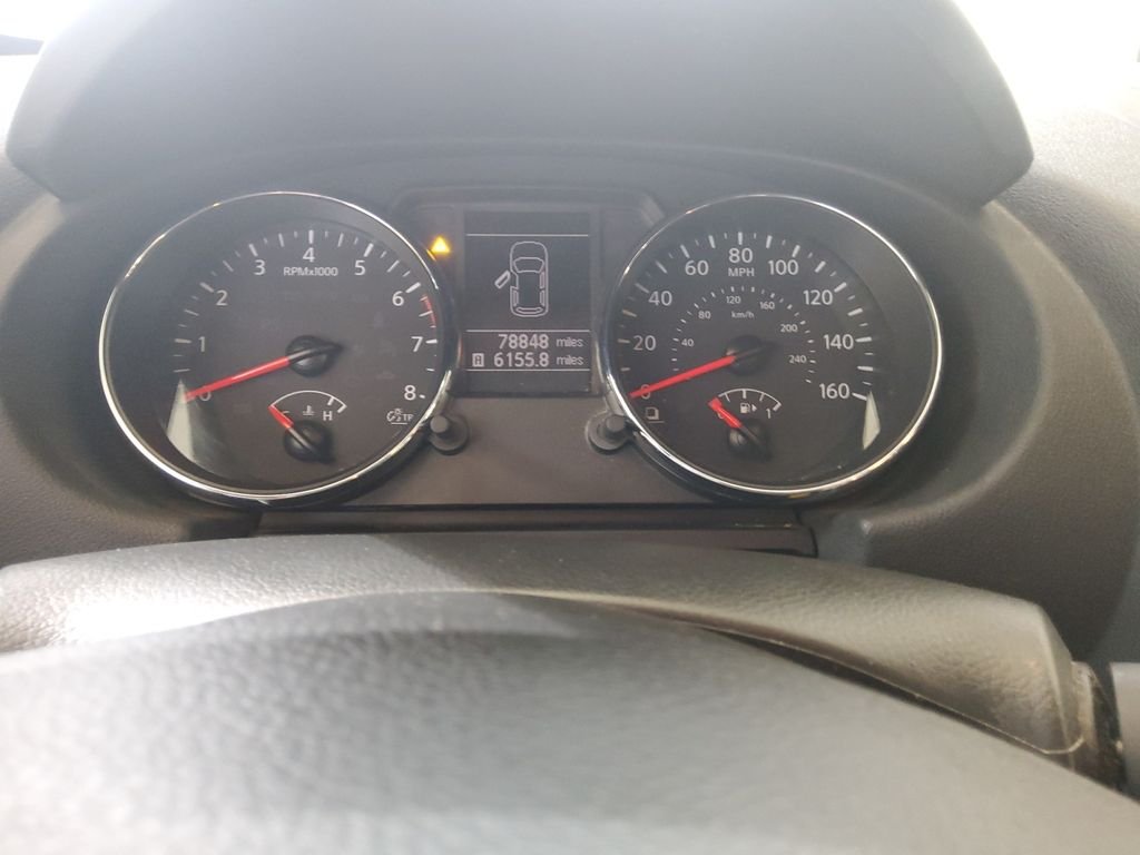 Used 2015 Gray Nissan S image 7
