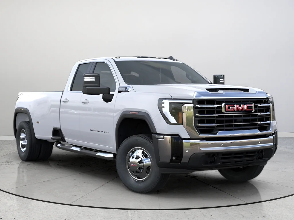 Used 2026 Summit White GMC SLE DRW image 1