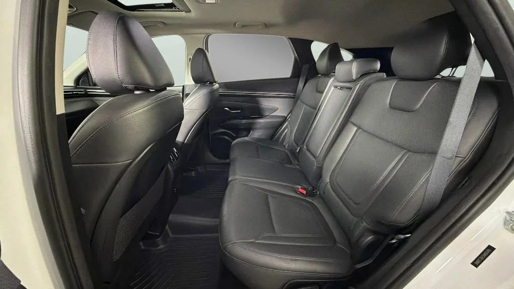 Used 2022 White Hyundai SEL image 26