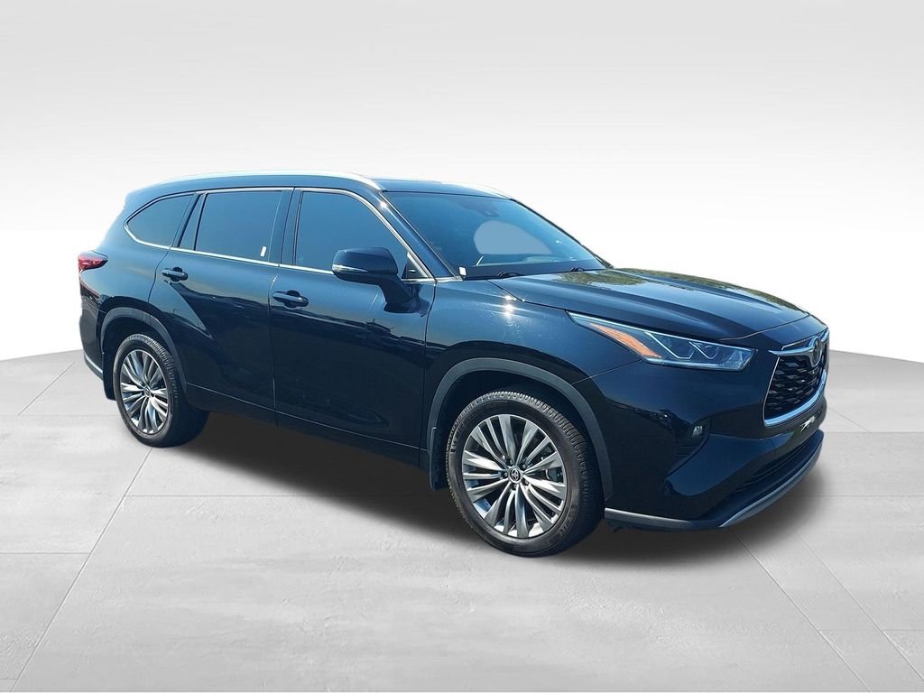 Used 2021 Black Toyota Platinum image 7