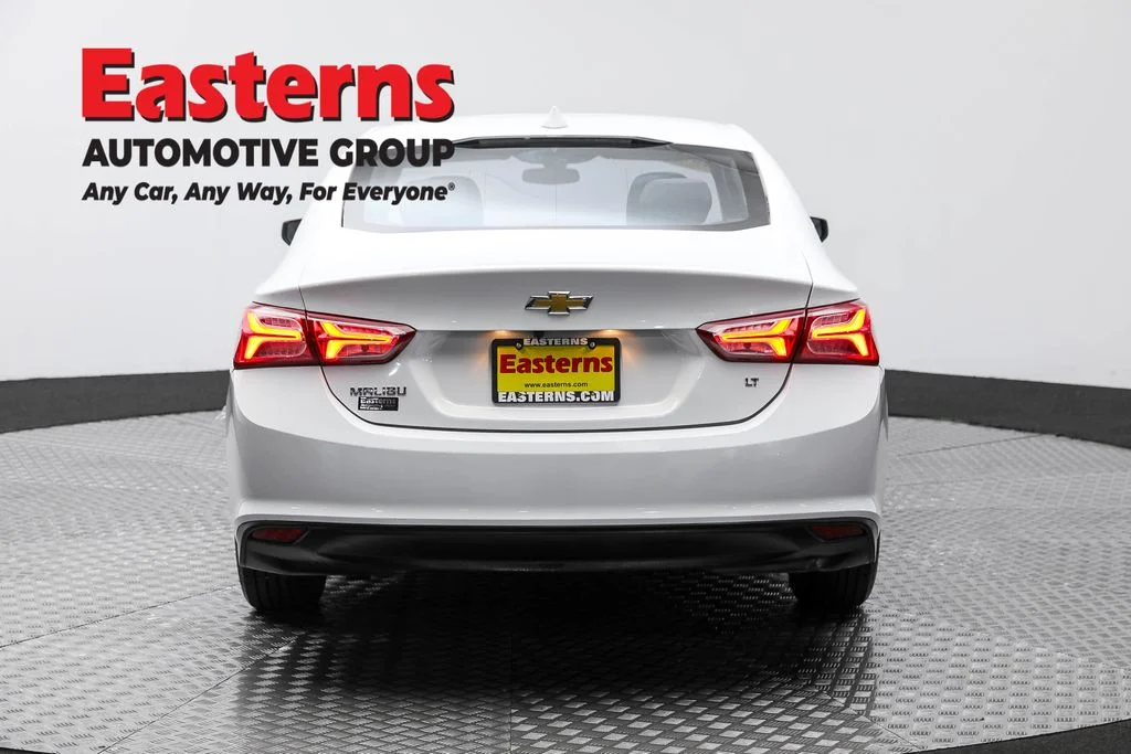 Used 2022 White Chevrolet LT image 6
