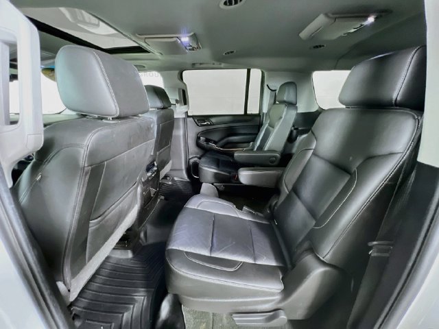 2018 Chevrolet Suburban LT - Photo 24