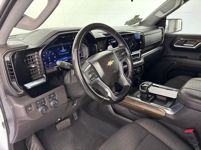 Used 2024 White Chevrolet LT image 12