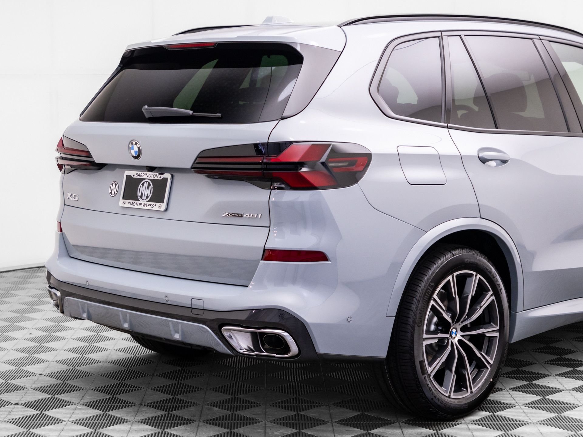 New 2026 Brooklyn Grey Metallic BMW xDrive40i image 31