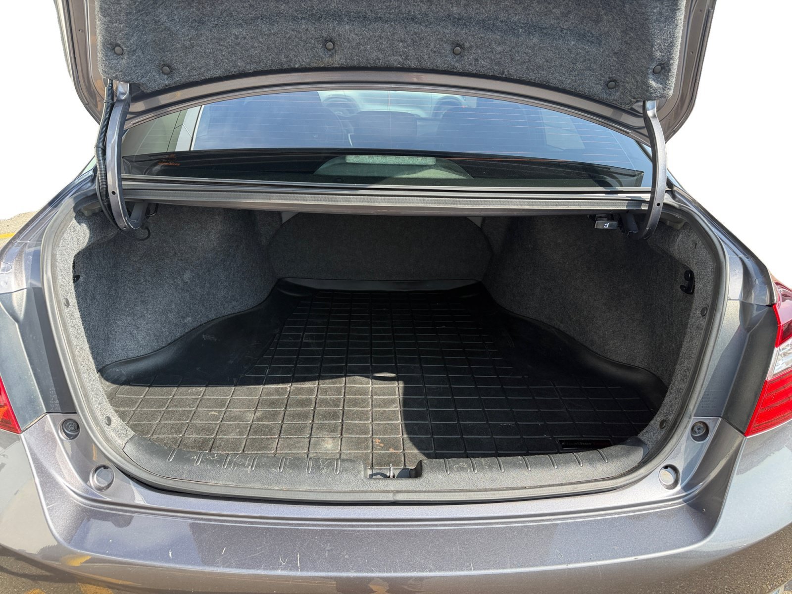 Used 2017 Gray Honda LX image 34