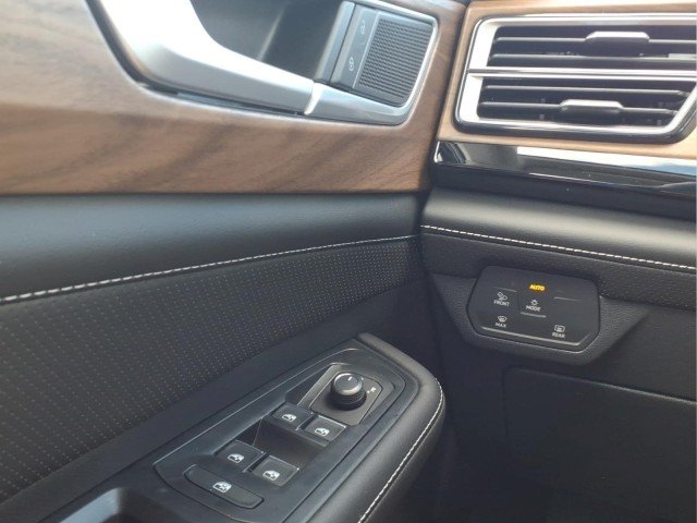 New 2026 Pure Gray Volkswagen SE w/Technology 4M image 22