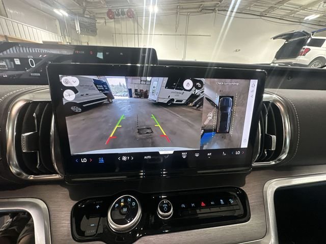 New 2027 White Ford Platinum image 29