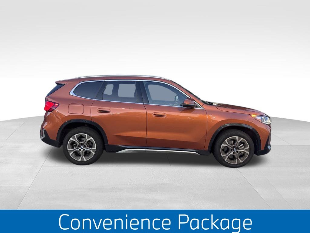 Used 2025 Orange BMW xDrive28i image 2