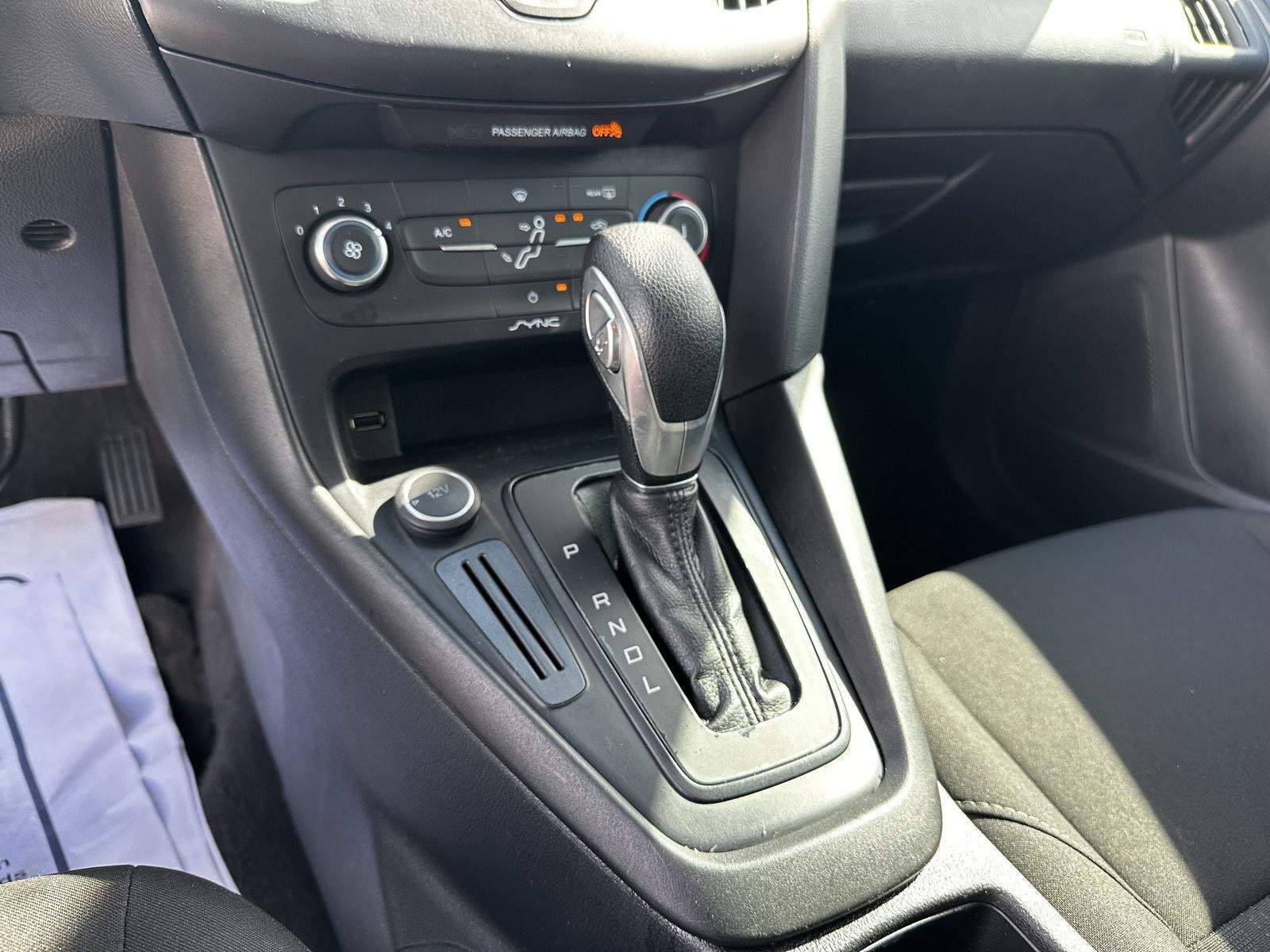 Used 2018 Oxford White Ford S image 19