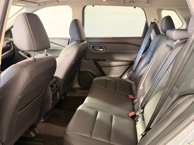 Certified Used 2021 Gray Nissan SL image 30
