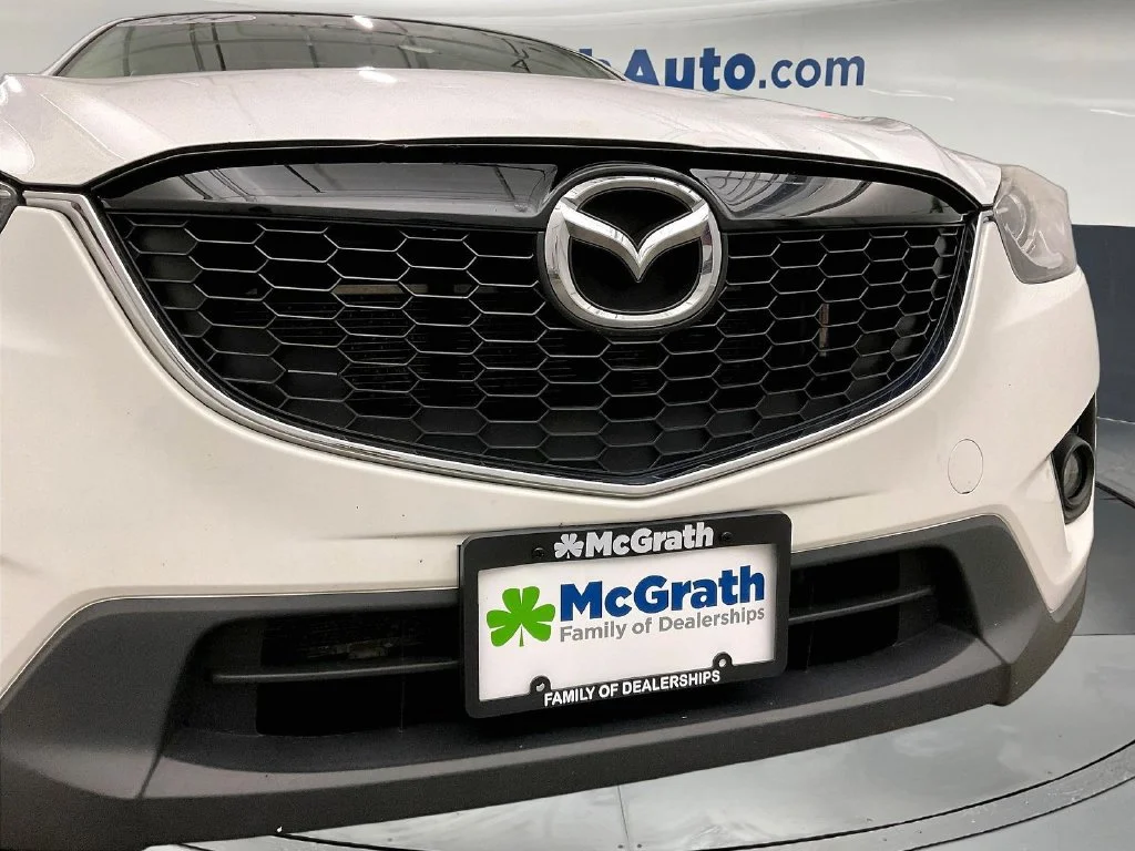 Used 2014 White Mazda Grand Touring image 33