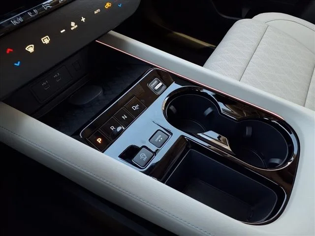 New 2026 White Nissan Platinum image 23