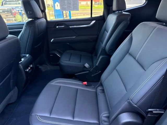 Used 2026 Sterling Metallic GMC Elevation image 30