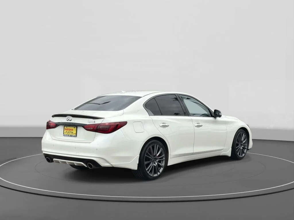 Used 2021 MAJESTIC WHITE INFINITI RED SPORT 400 image 5