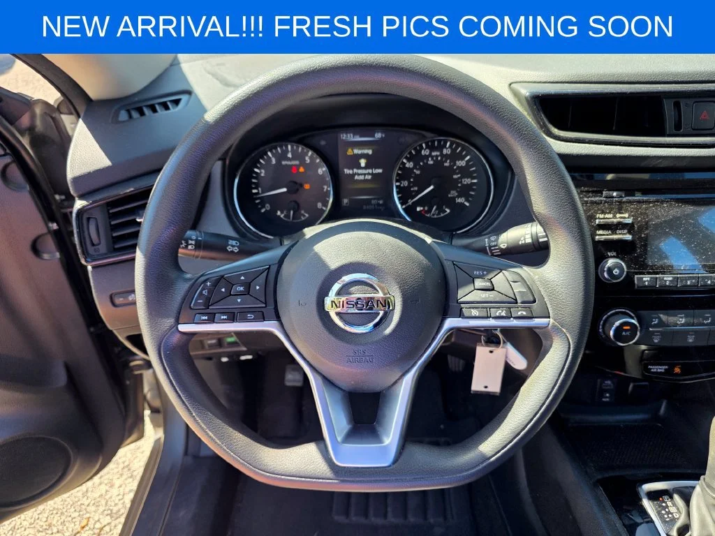 Used 2017 Gray Nissan S image 11