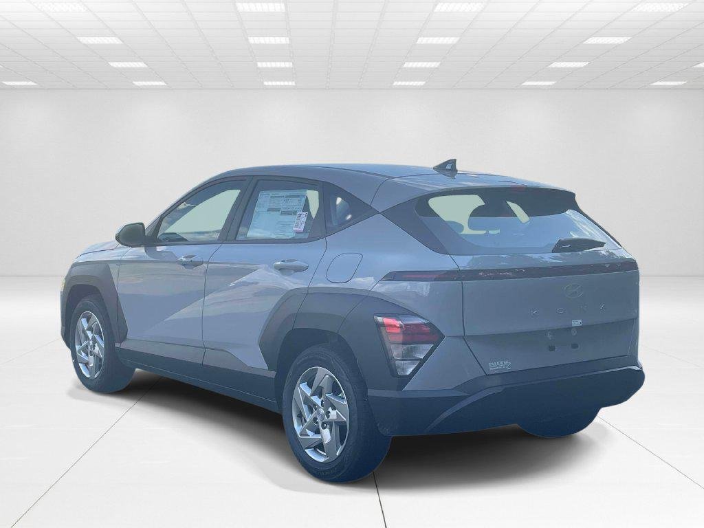 New 2026 Gray Hyundai SE FWD image 4