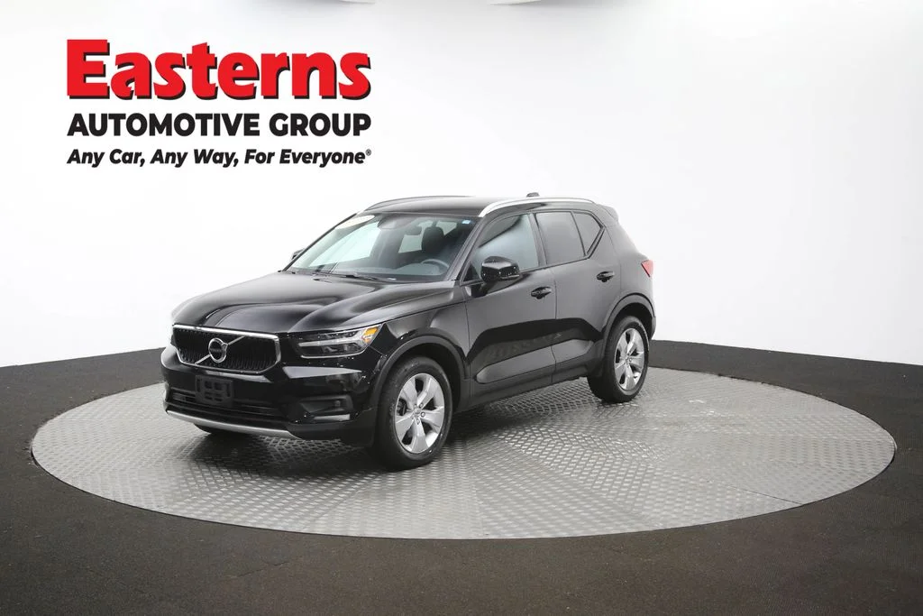 Used 2022 Black Volvo Momentum image 55
