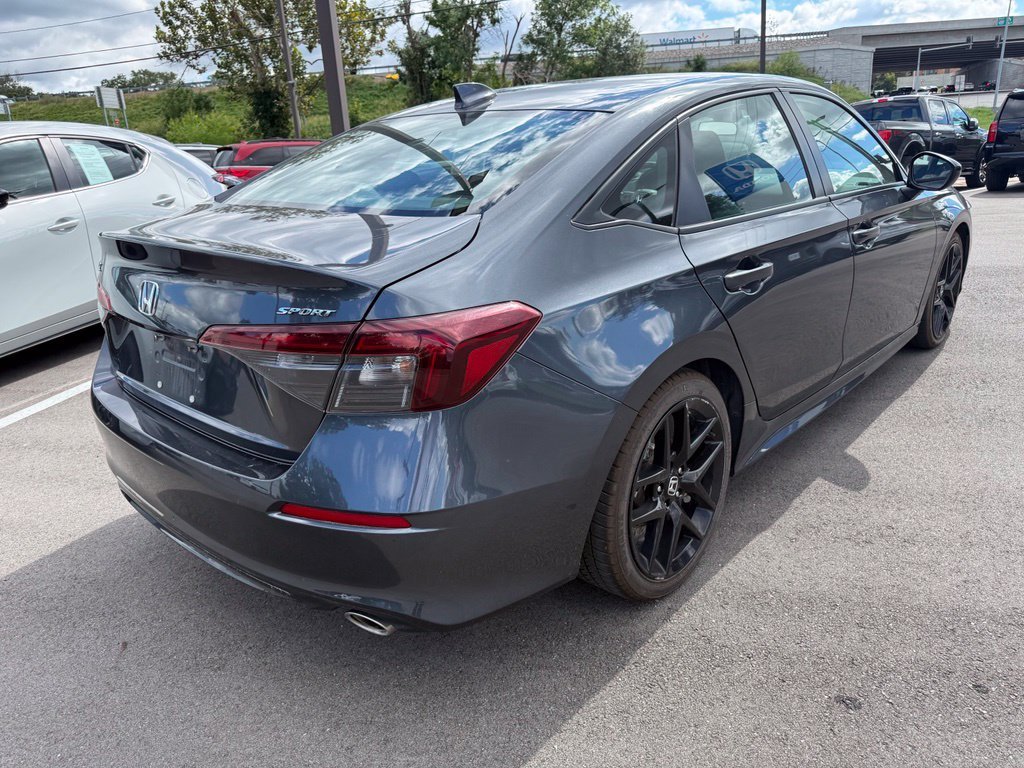 Used 2025  Honda Sport image 6
