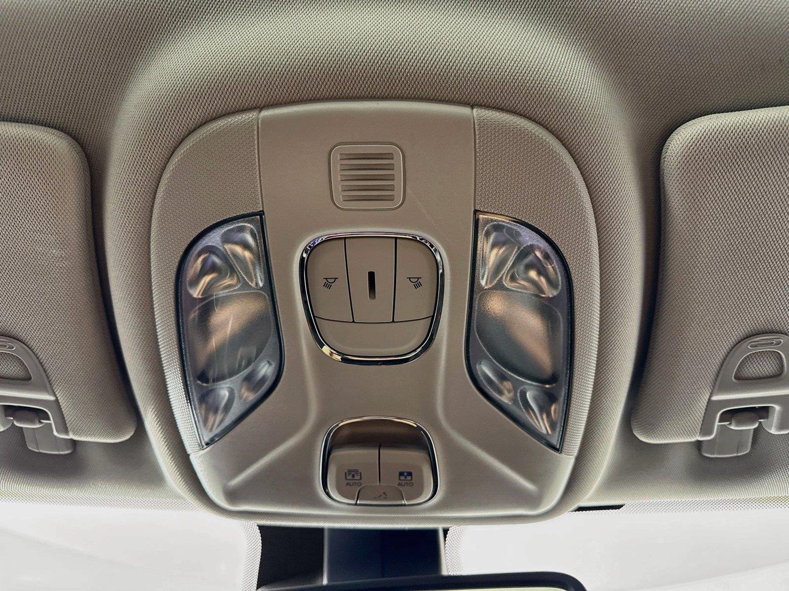 Used 2022 Bright White Clearcoat Jeep Trailhawk image 22