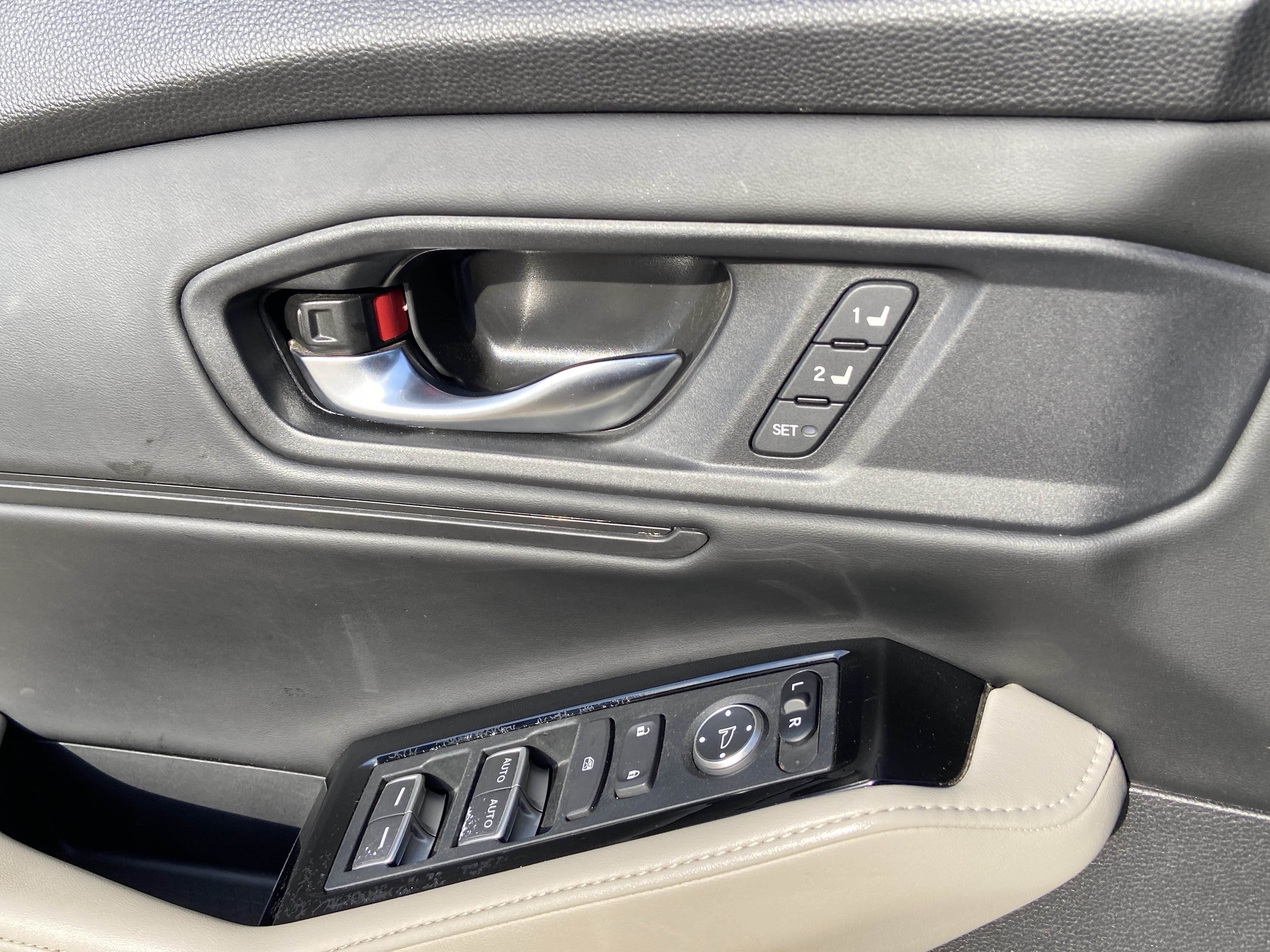 Used 2023 Meteorite Gray Metallic Honda Touring image 56