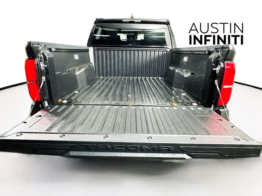 2025 Toyota Tacoma SR5 - Photo 29